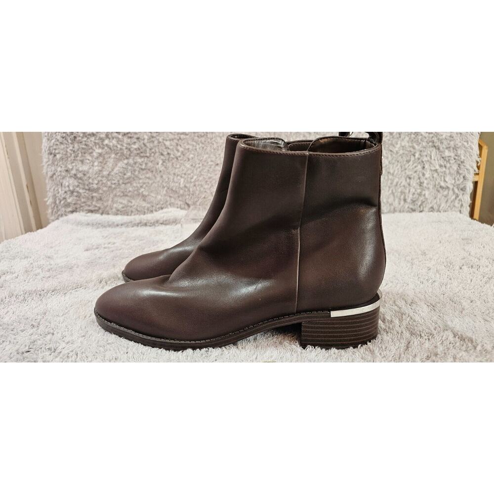 NEW Calvin Klein Deneice‎ 2 Brown Ankle Boots Booties LOGO Pull Tab Womens Sz 9M - Picture 3 of 6